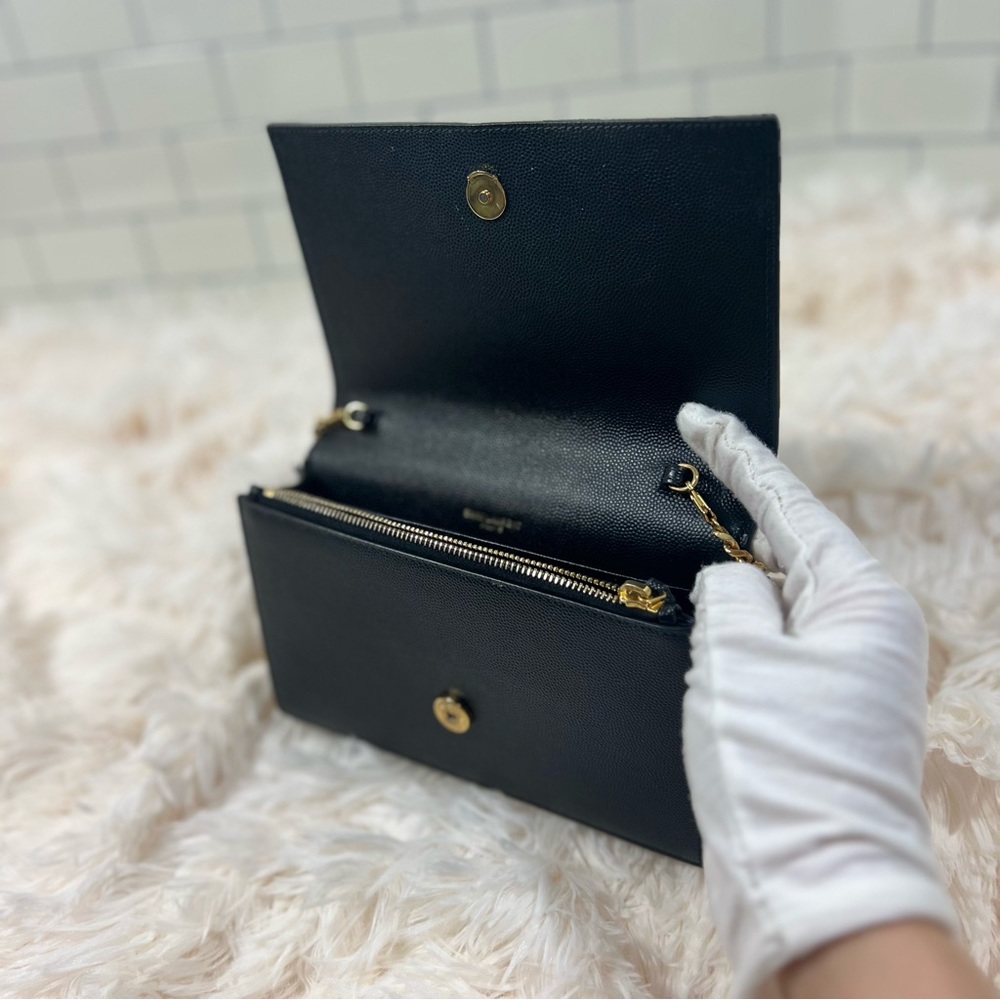 YSL Kate Tassel Wallet on Chain - Picture 3 of 8